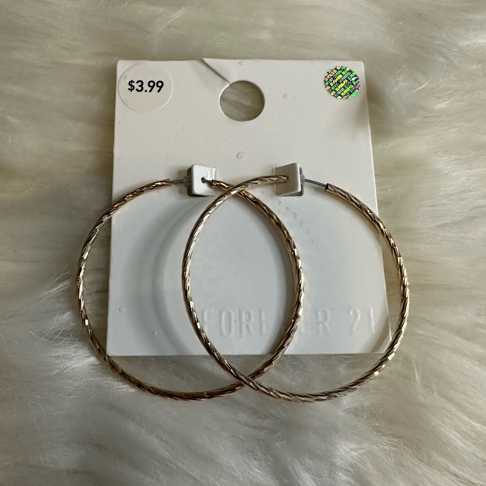 🩷5/$10 Gold Hoop Earrings